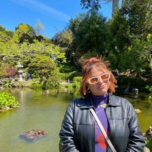 Meet your Posher, Danielle